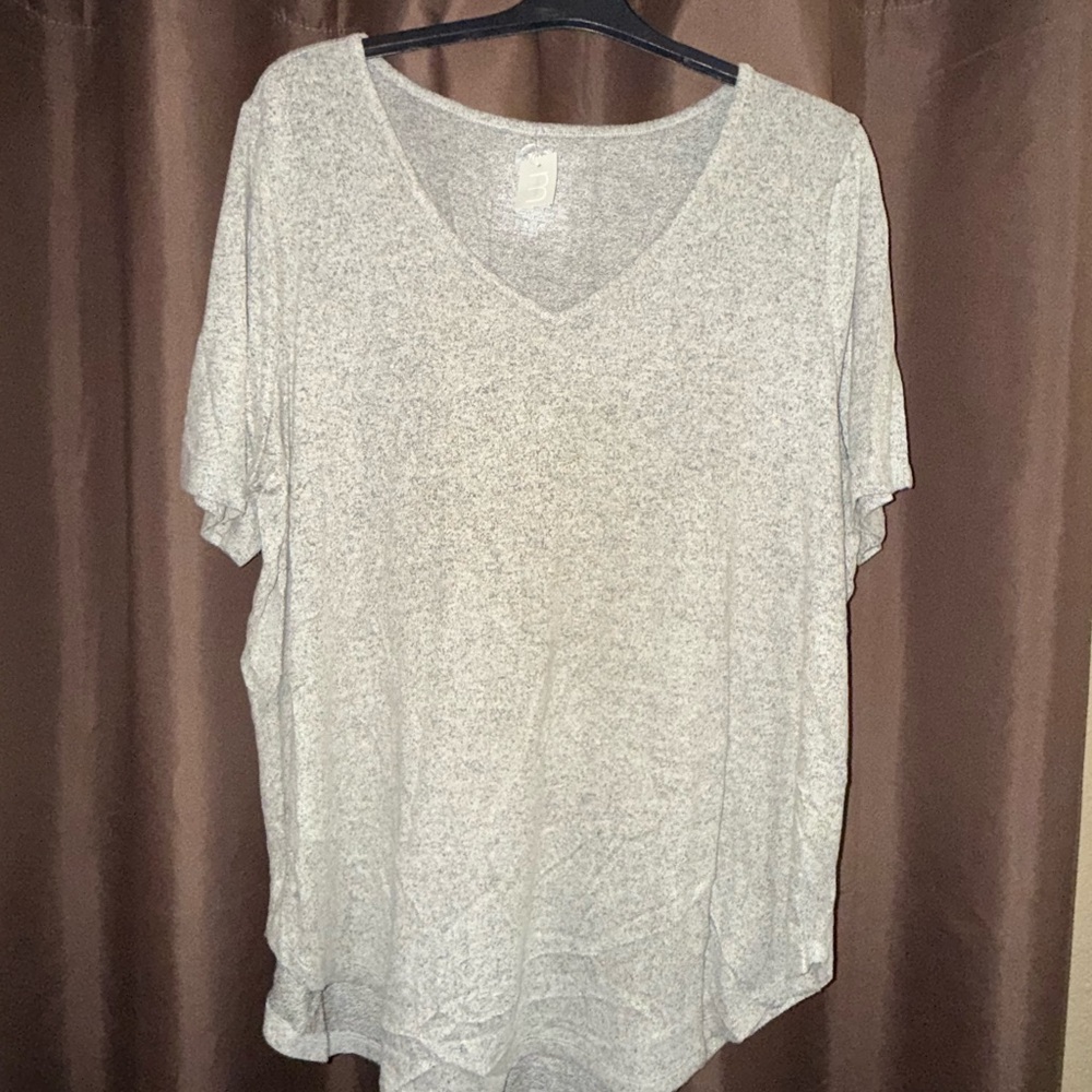 Maurices White Short Sleeve Relaxed T-Shirt